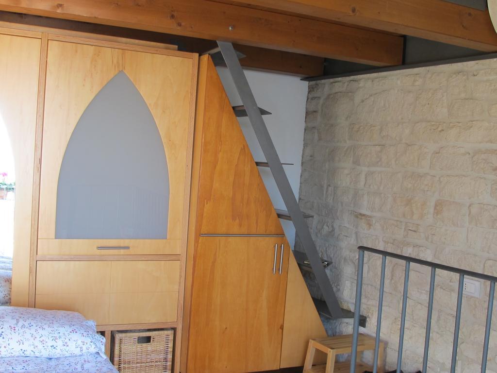Apartamento Casa Torre Di Mactheus Petraro Giovinazzo Exterior foto